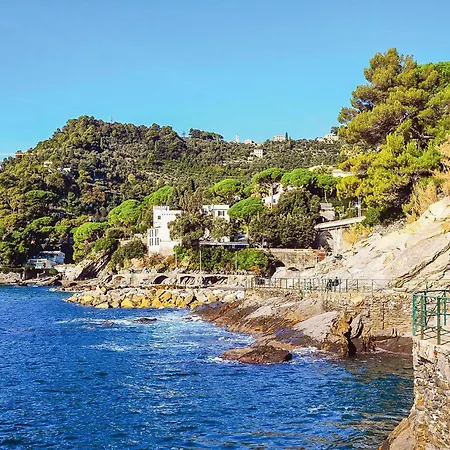 3 Bedroom Amazing In Appartamento Zoagli