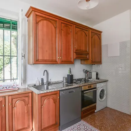 3 Bedroom Amazing In Zoagli