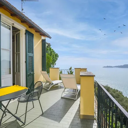 Apartment 3 Bedroom Amazing In *